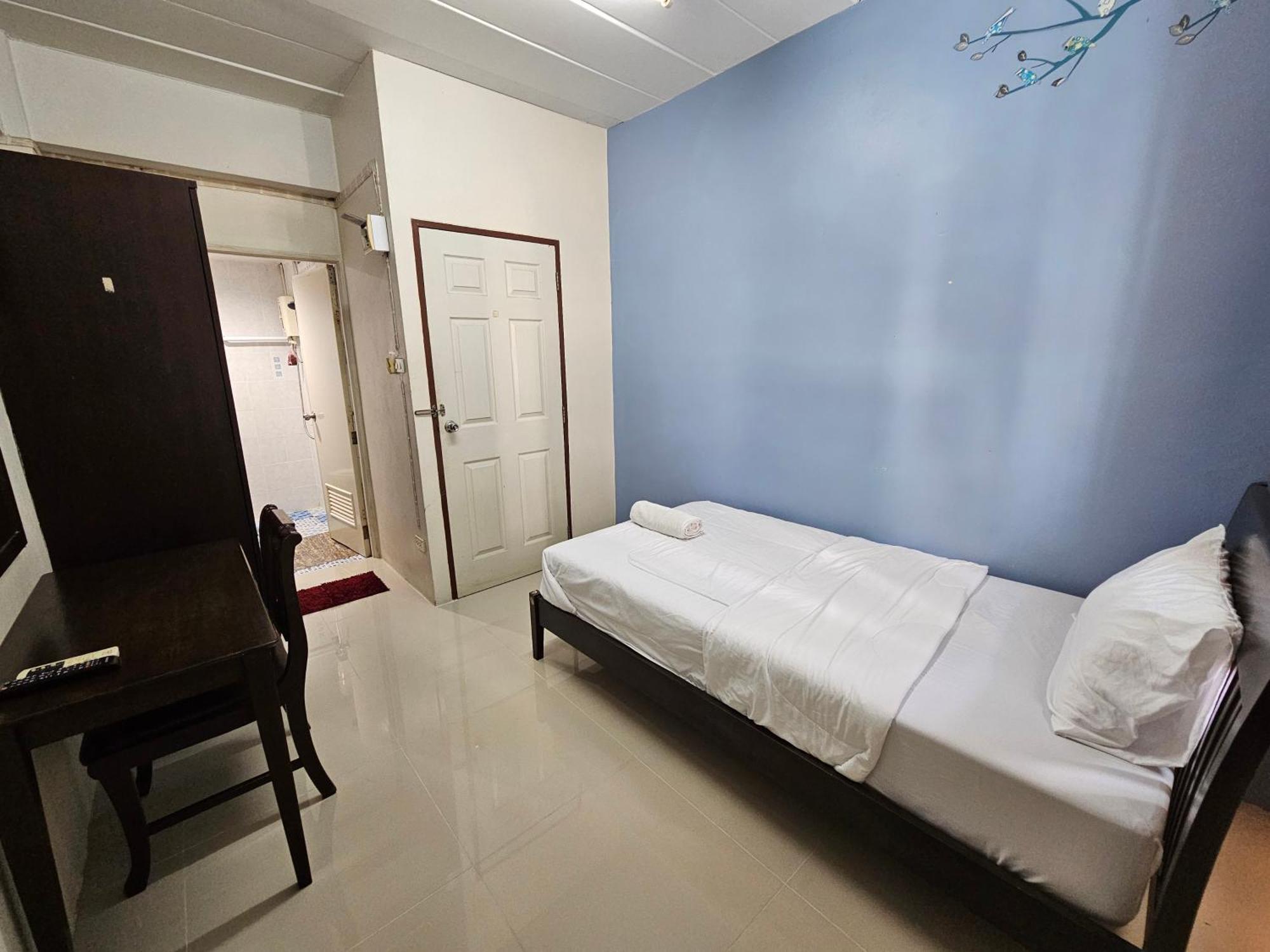 RedDoorz SI FAH at Bangsaen Hotel Ban Rong Khoei Zewnętrze zdjęcie