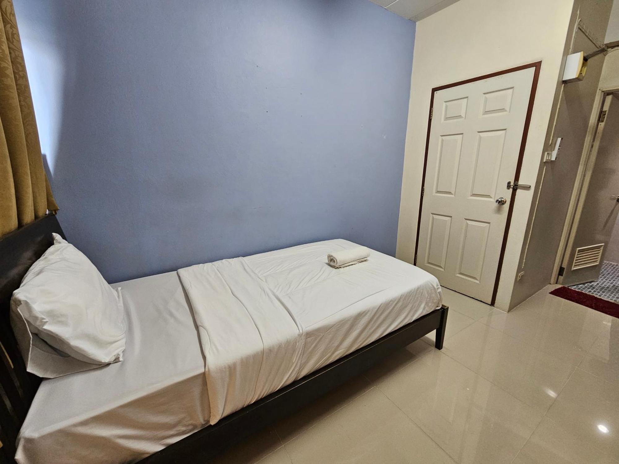 RedDoorz SI FAH at Bangsaen Hotel Ban Rong Khoei Zewnętrze zdjęcie