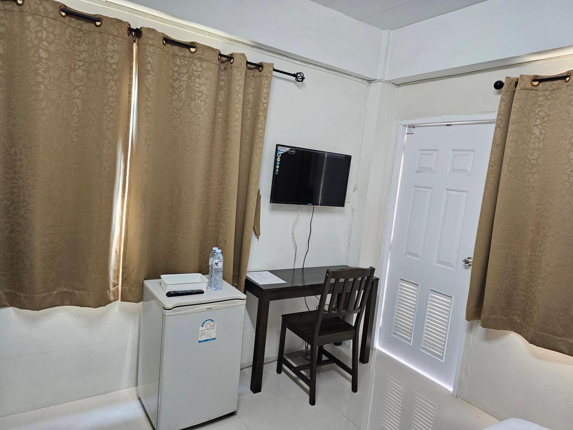 RedDoorz SI FAH at Bangsaen Hotel Ban Rong Khoei Zewnętrze zdjęcie